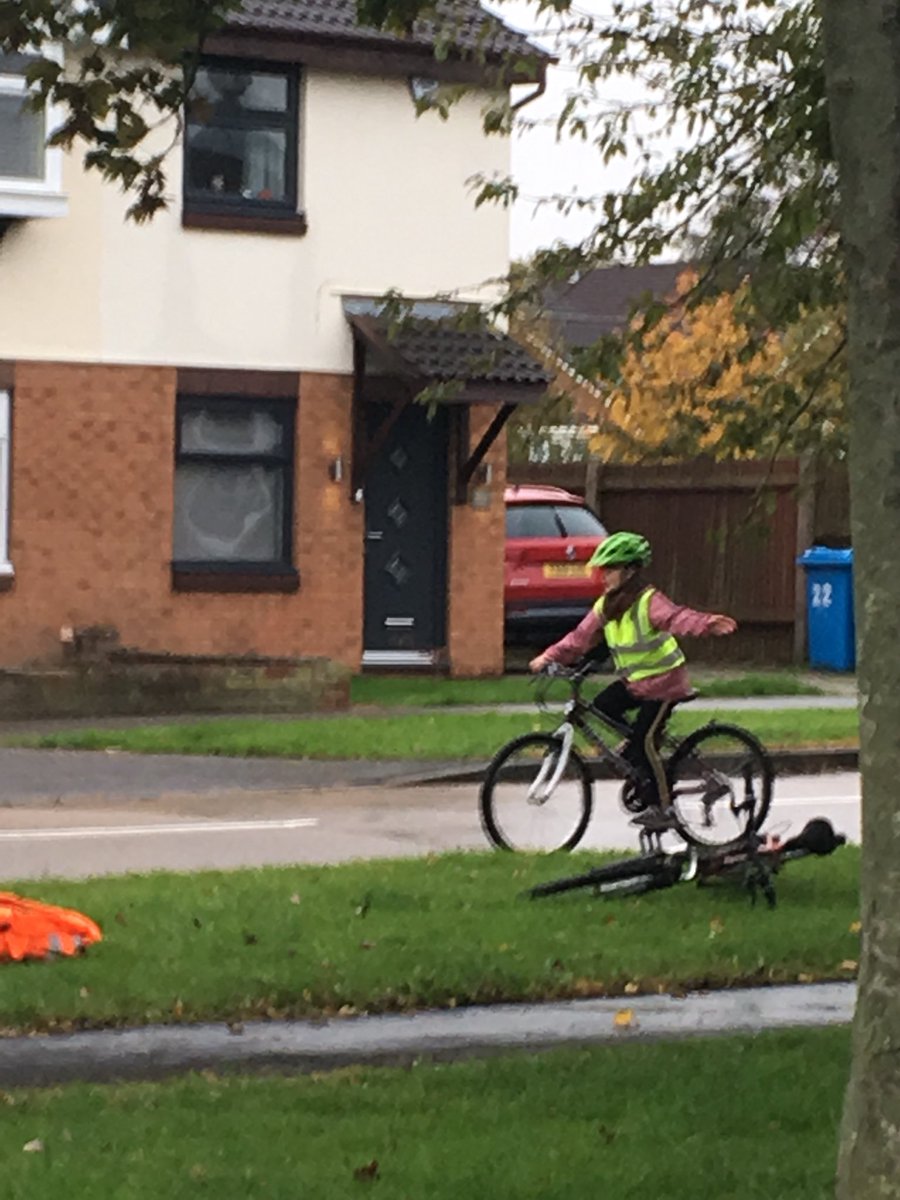 SpringCottagePS's tweet image. It was our final day of Bikeability today. All 3 groups did really well! A valuable life skill learned this week - keep cycling! #springcottagesports #springcottage5T #springcottage5L @HullActiveSch