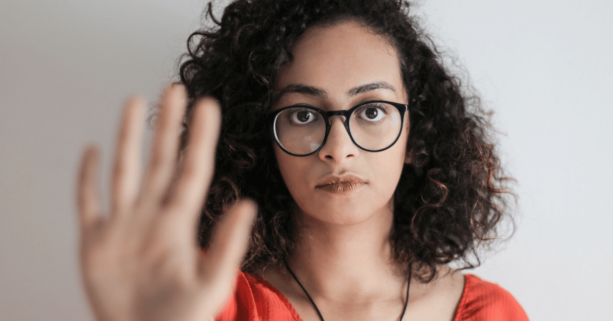 Rd2College's tweet photo. Procrastinating leads to rushing and errors, or not having time to ask someone how to answer a question. Making errors on financial aid forms leads to delays that can cost you funding. Here are 8 financial aid mistakes you shouldn't be making https://t.co/x0nwrTYzsT https://t.co/sQ2RlhP7Qp