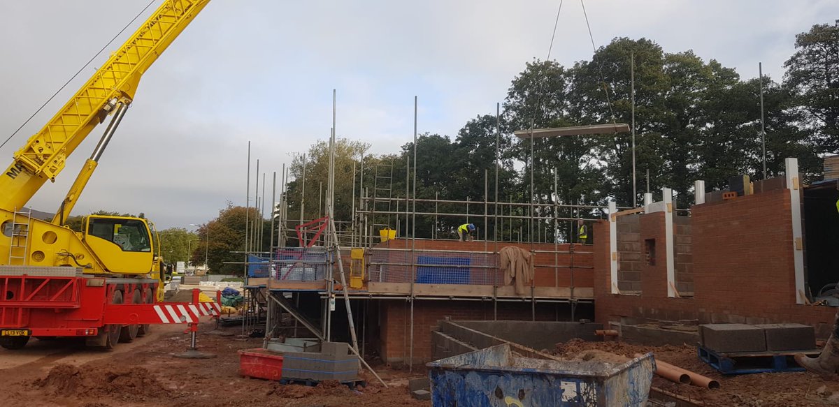 PendragonDaB's tweet photo. Great end to the week with 1st floor slabs installed for Block A at Llantarnam Road! Great effort by all site operatives and @CharconCS for pushing through the weather to complete on time. Roll on Block B!! ☔️☔️

@MelinHomes https://t.co/ZHE7lWhsL5