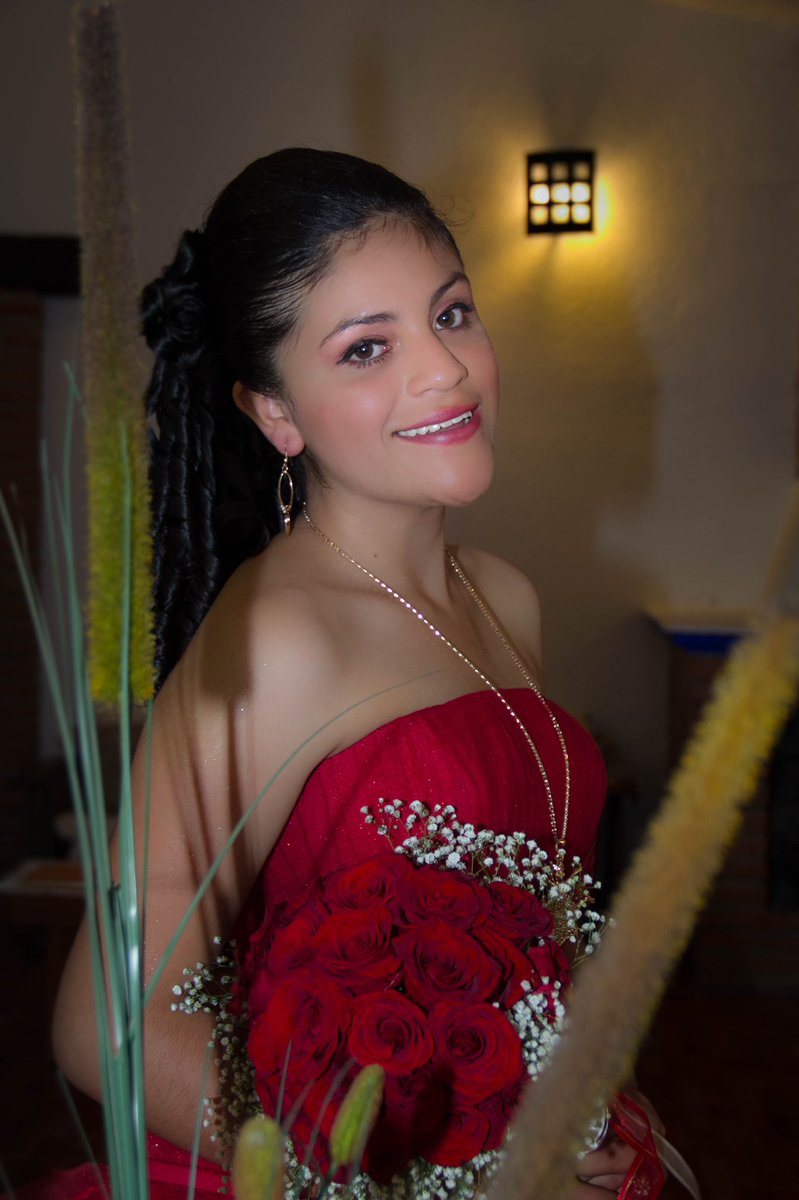 cuadrobrillante's tweet photo. Momentos mágicos de nuestra hermosa quinceañera. Gracias por dejarnos ser parte de tu sueño. DM por si quieres tú sesión #misquince #sonyalpha #sweet15 #princesa #cdmx #inspiration #inspiracion #vestido #photography #fotografia #love #mis15años #fotode15 #quincedress #shooting https://t.co/8bq1XND1sJ
