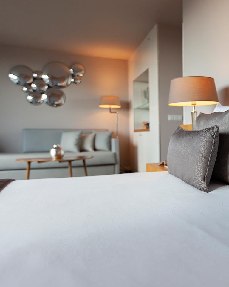 ¿Aún no tienes plan para este puente? Royal Passeig de Gràcia te esta esperando. Puedes reservar tu alojamiento en royalpasseigdegraciahotel.com #barcelona #royalpasseigdegràcia #puente #octubre #terraza #relax #hotel #igers