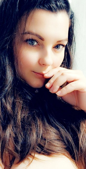 Want a months FREE subscription to https://t.co/2fKKHq7tW6 ?  LOVE &amp; RETWEET my PINNED Profile Post!<a href="/tag/model"class="tags"><span>#model</span></a><a href="/tag/glamour"class="tags"><span>#glamour</span></a>