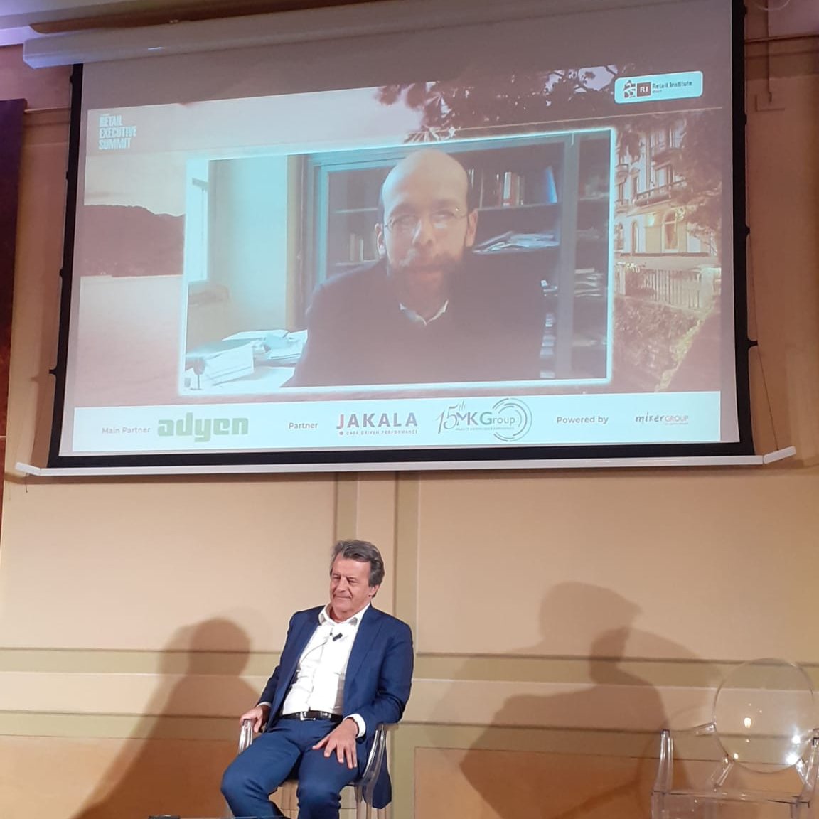 RetaiI_Italy's tweet photo. "Il problema italiano è il fatto che le persone quando devono comprare qualcosa che non è legato al breve tempo, temporeggiano e fanno male all’economia" - Riccardo Puglisi, Dipartimento di Scienze Politiche e Sociali, Università degli Studi di Pavia.
#RES20 https://t.co/TEdLAevhTF