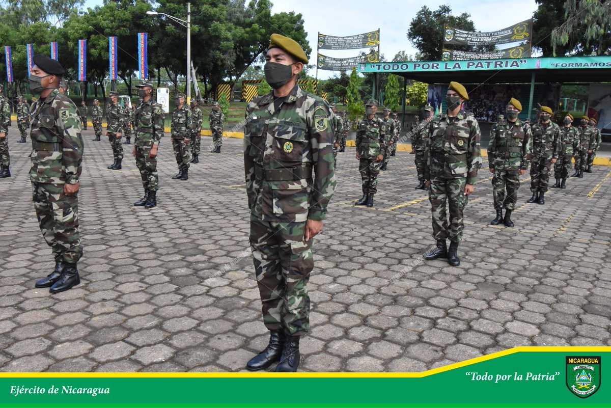 EjercitoNic's tweet photo. El 8/10/20, en la Escuela Nacional de Sargentos “Sargento Andrés Castro” #ENSAC, se realizó acto de graduación de cursos en honor al Héroe Nacional “Subteniente Cívico Enmanuel Mongalo y Rubio". #TodoPorLaPatria 1/2 https://t.co/zlrMDZopoX