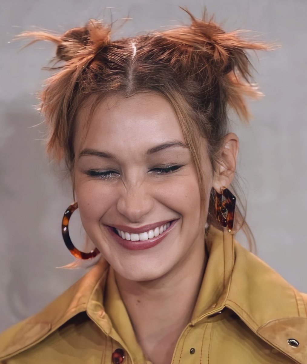 avocldy's tweet photo. bella hadid, a beauty icon;

— a much needed thread https://t.co/XJfVO9XBOP
