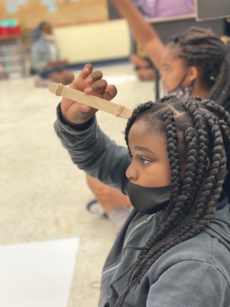 MlkSota's tweet photo. Happening now: Ms. Brown’s 4th graders build catapults with Ms. Chloe from MOSH! It’s a great day at MLK! #science #virtualfieldtrip https://t.co/UGNTOMAURz