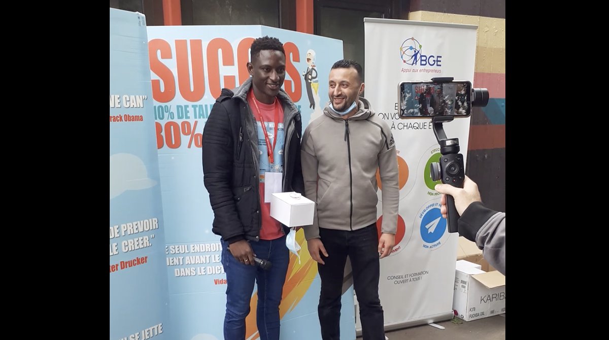 CelineBaverel's tweet photo. Fin du #MiniStartup organisé par BGE au Centre d'affaires des Fabriques à #Planoise. 2 jours, 15 futurs #entrepreneurs qui ont affiné leur projet d'entreprise auprès de coachs et mentors avant de #pitcher ! Conseils, partage, échanges, émotion, que du #POSITIF 💫 https://t.co/Y5TRMOUQl4