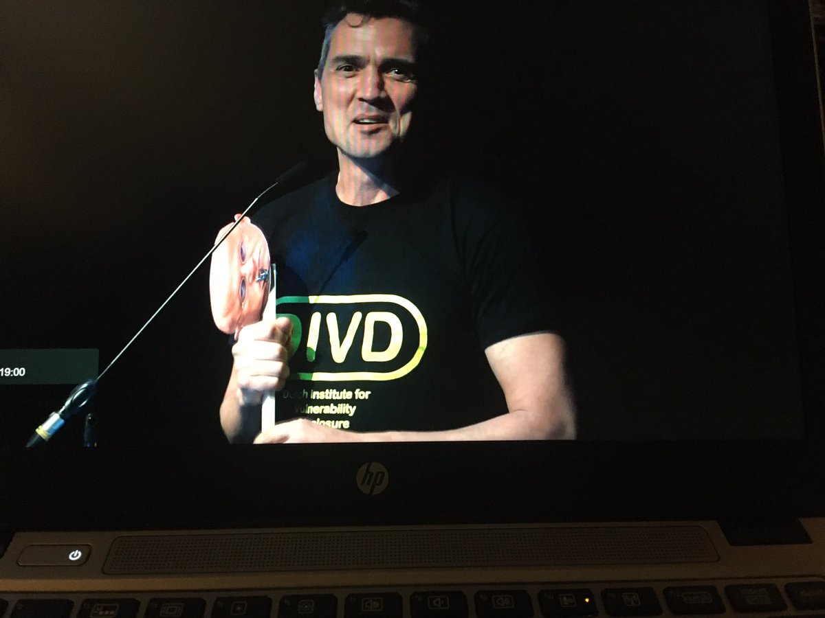 MarcGauw's tweet photo. Lekker onderuit ingelogd bij wéér een interessante Hacktalk 17...  #ht17 ... Zet m op Chris ! @Cvthof @hacktalknl https://t.co/slwrPVn4zj