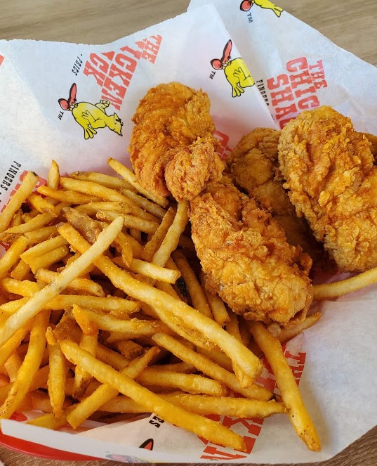 ChickenShackCa's tweet image. Calories don't count on Friday😉‼ 
  
📲Click here to Order for Pickup ➡ chickenshackhfd.square.site