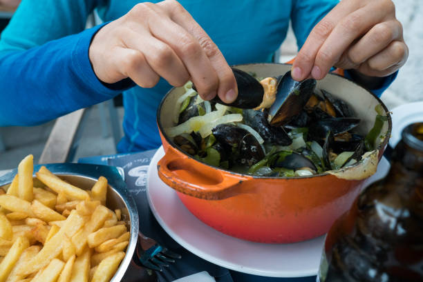 We offer traditional Belgian specialties such as mussels Mariniére and the decadent escargot waffle. Come in today to enjoy our mouth-watering menu. sibon-sogood.com/about-si-bon