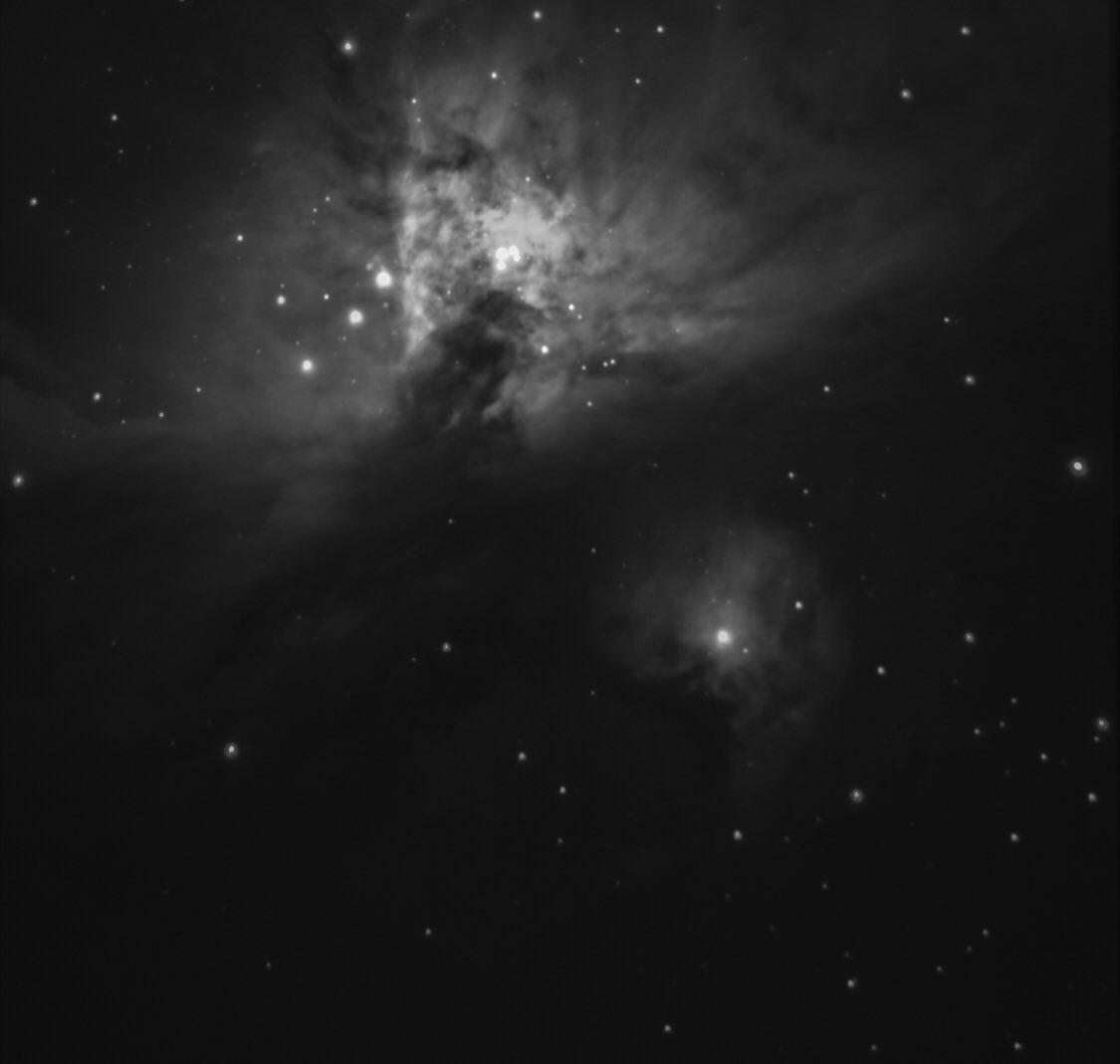 Speaking of Orion .... here’s how our fav local star nursery is going! My first wider angle shot of the Orion Nebula and the Running Man Nebula below it. You can see this as a single star with your eyes from the city!5/n