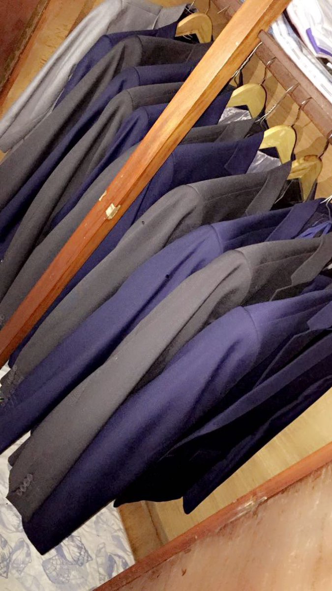 MasterDesiign's tweet image. How it started             How it’s going

From armoire to showroom 😂✌🏾