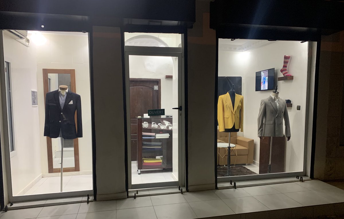 MasterDesiign's tweet image. How it started             How it’s going

From armoire to showroom 😂✌🏾