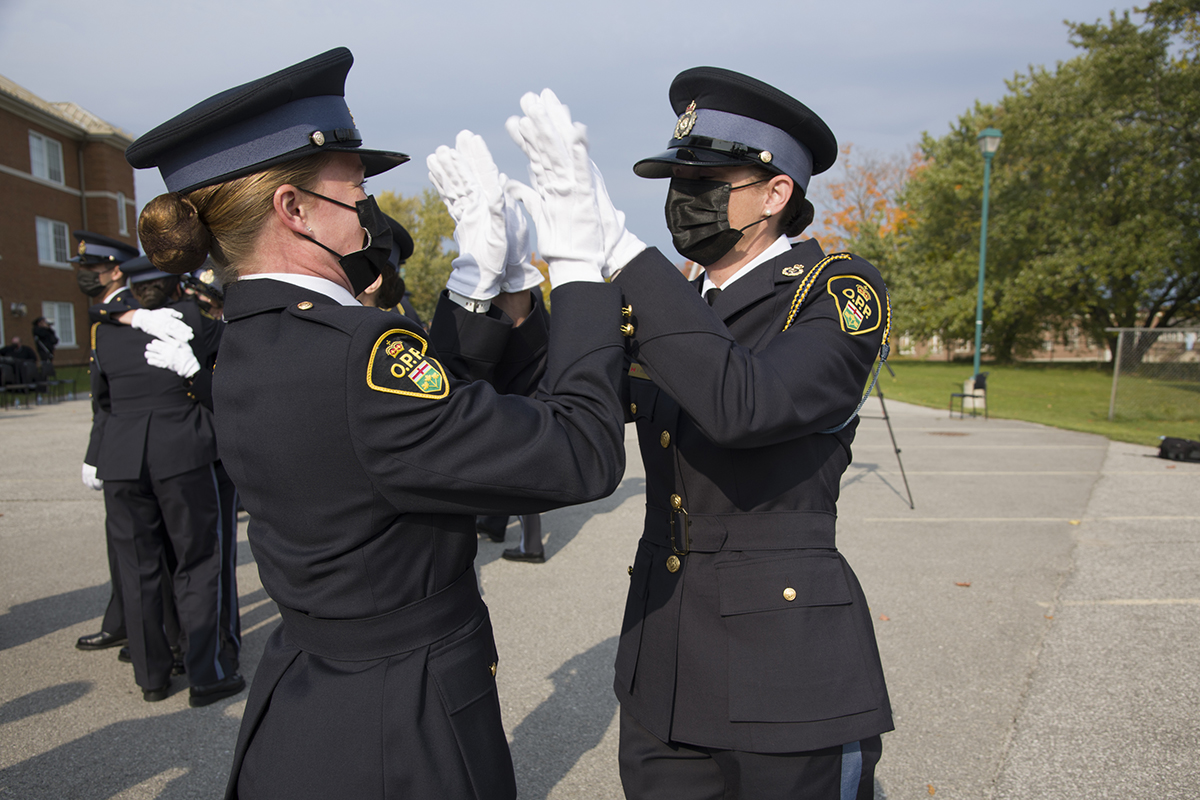 OPPCommissioner's tweet photo. Congratulations to the 96 #OPP and 4 #FirstNations constables as you embark on your new career. Through added challenges of training during COVID-19, you’ve already demonstrated resiliency and a commitment to #PublicService. https://t.co/bb6wQNyOge