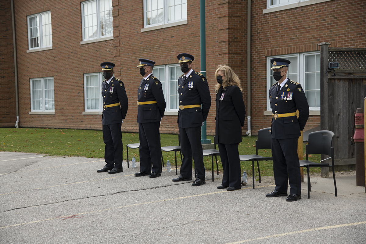OPPCommissioner's tweet photo. Congratulations to the 96 #OPP and 4 #FirstNations constables as you embark on your new career. Through added challenges of training during COVID-19, you’ve already demonstrated resiliency and a commitment to #PublicService. https://t.co/bb6wQNyOge