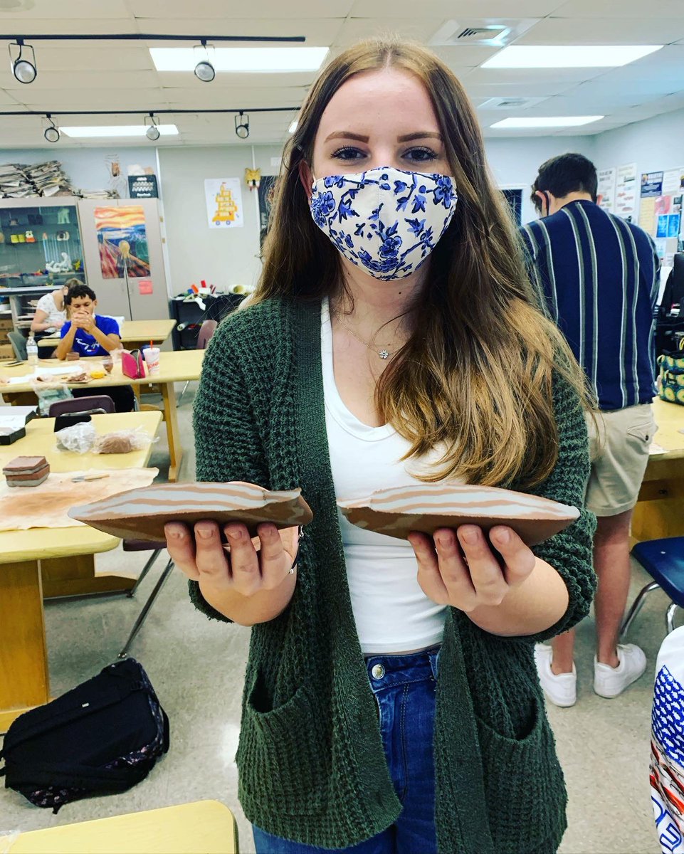 ArtWithMsChen's tweet photo. Today is a busy day in ceramic class! Level 2 are learning new skills to create agateware pattern. We throw, we slam, we roll and cut. Ta-da! The result is satisfying! @HillsboroughSch @WhartonWildcats @HCPSArtEd https://t.co/5I4Be2JmrH