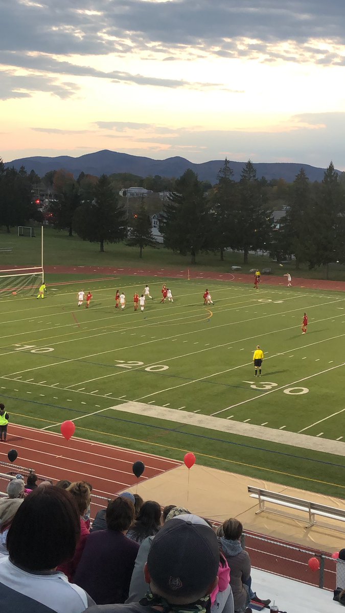 Nothing better than RHS Girls Soccer on a Friday evening in the fall. <a href="/gschillinger1/">Greg Schillinger</a> <a href="/RHSSteveSampson/">Steve Sampson</a> @BiancaMcKeen <a href="/RHSBillOlsen/">Bill Olsen</a> <a href="/RobBlissVT/">Rob Bliss</a>