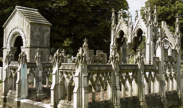 While large beautiful cemeteries were built to hold the wealthy deceased, the poor faced a grisly fate. They relied upon the Poor Union to bury their loved one in a pauper's grave, without a headstone and with little to no ceremony.