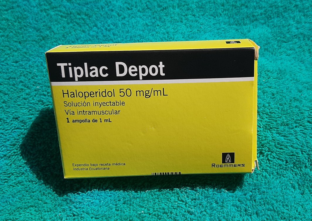 lindaloaiza24's tweet photo. Conozco un caso que busca desde hace (01) un año, en farmacias la ampolla (𝗧𝗿𝗶𝗽𝗹𝗮𝗰 𝗗𝗲𝗽𝗼𝘁 - 𝗛𝗮𝗹𝗼𝗽𝗲𝗿𝗶𝗱𝗼𝗹 𝟱𝟬 𝗠𝗚/𝗠𝗟) y solo recibe un: "está agotada" o que no la conocen. 

#PacientesEnCrisis
#TocandoFondoEnCrisis
#SaludMental
#TriplacDepot https://t.co/QmfIc3LnaP