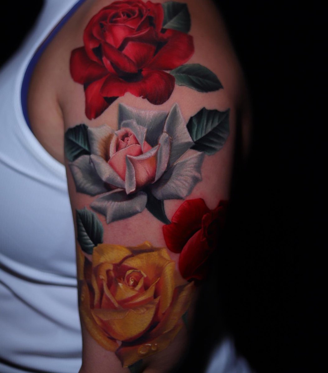 All roses are healed except for the smaller one on the back of the arm. Swipe to see more angles😀 #rosetattoo #floraltattoo #losangelestattooartist