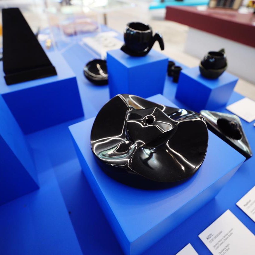 AlcaldiaMHmx's tweet photo. El Alcalde @vromog inauguró la Exposición de @designweekmex en el @espacio_cdmx del Bosque de @ChapultepecCDMX. Ya se encuentra abierta para que las y los miguelhidalguenses la puedan visitar cumpliendo las medidas sanitarias.
#DWM20
#IneditoDWM
#MHelCorazónDeLaCapital https://t.co/Re2M6skRNI
