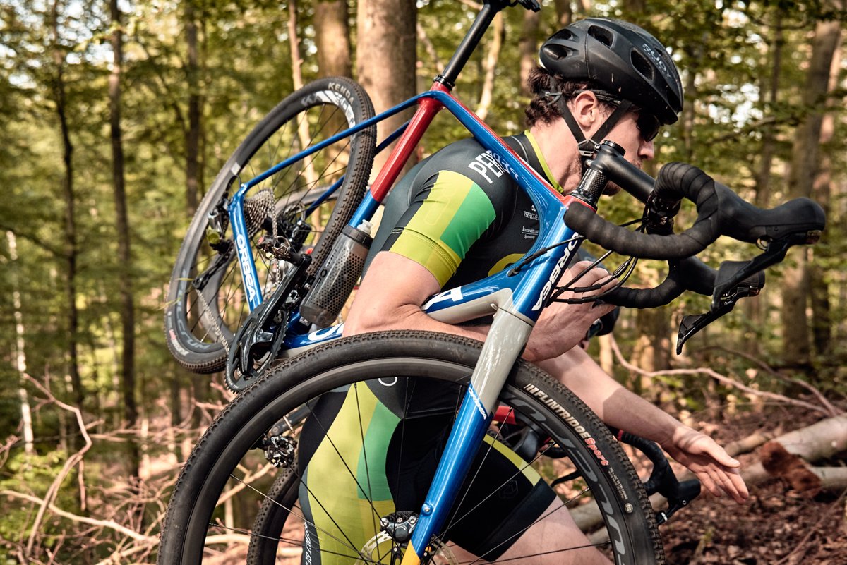 Fidlock Bike tweet media