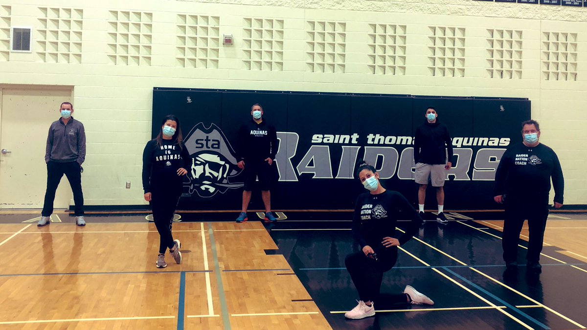From the Phys-Ed staff <a href="/STAOakville/">STA Oakville</a> ... we are wishing everyone a safe and restful Thanksgiving weekend! I promise we are smiling under these masks 😁#togetherapart