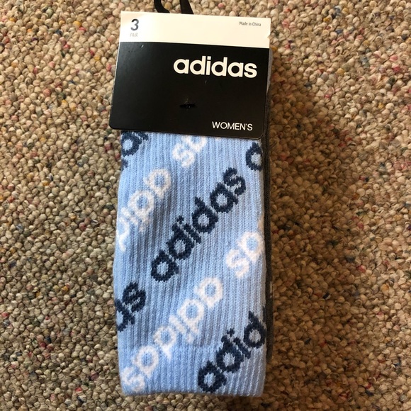 DDBADOGS's tweet photo. So good I had to share! Check out all the items I'm loving on @Poshmarkapp #poshmark #fashion #style #shopmycloset #pilcroandtheletterpress #adidas: https://t.co/0KIZD0DAvR https://t.co/mXWgxIxn1V