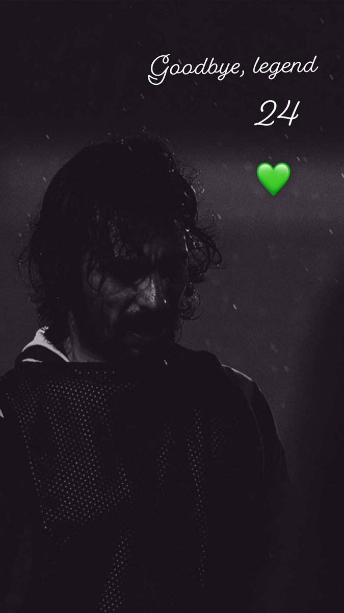 bedro_z's tweet photo. #الأهلي #الاهلي كنت عظيما وستبقى عظيما  خلدت اسمك في قلوب المجانين  نقشت اسمك من ذهب  لكي يخلد في تاريخ الكورة السعودية  شهد على احترافيتك وعطائك كل ناقد ومحلل ومعلق ومشجع ومحب وكاره . سوف نشتاق 💚 https://t.co/Ot347kOqVP