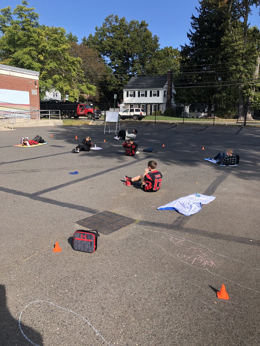 MrsAshinsky's tweet photo. Thanks @LizziChristina for the fun extra exercise break today! We loved doing crunches and butterfly sits! https://t.co/ESSPeJ8TIi