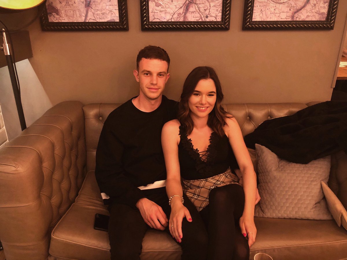 BethanPearce's tweet photo. How it started:           How it’s going: https://t.co/31HQkshXFy