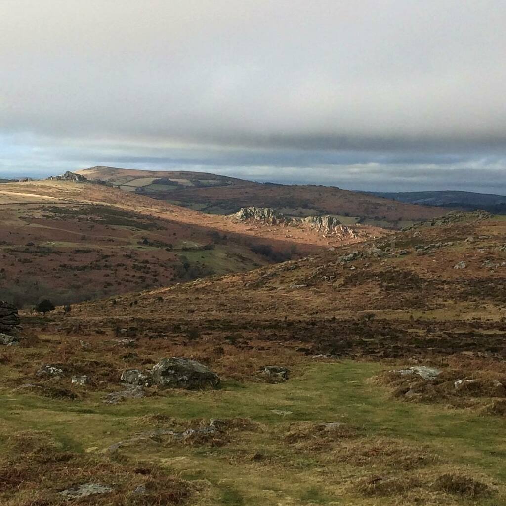 MoorswoodGB's tweet photo. Oh the light at this time of year ... isn’t it beautiful. 
.
Hound Tor and Greater Rocks standing proud in the light fall. 
.
Who else is looking forward to chasing the light this weekend.? 
.
Go there. Be there. 
.
#gotherebethere #dartmoor #motivation … https://t.co/zz1TVDcT0T https://t.co/uHt6KxTHkX