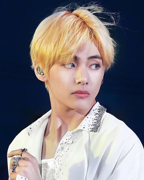 Taehyung as the Yellow moon