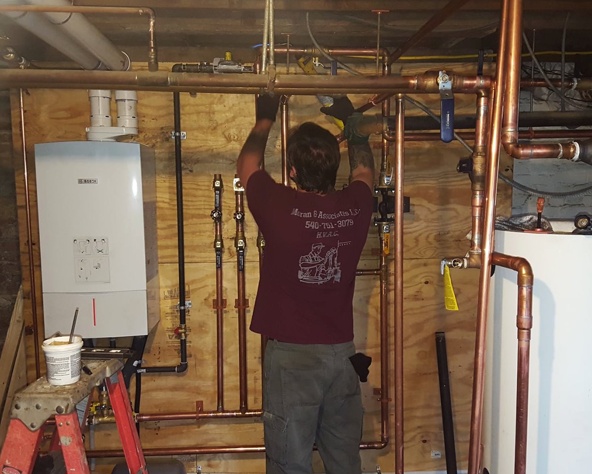 BoschHC_US's tweet photo. Going in! Greenstar 151 boiler installation in progress from our #ABCoftheWeek, Moran & Associates L.L.C. in Clear Brook, Virginia. Check out the original! 😀 https://t.co/poTu4jt4ax