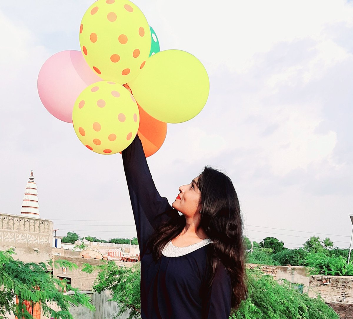DrRekha99's tweet photo. Just turned 21 .. Cheers 🍾🎉🎊🎉
Happy Birthday To Me 🎈🎂🎁 https://t.co/D39ELwoRBy