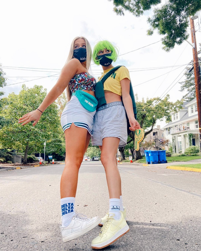 #featurefriday ✨ ⁠
⁠
this week, we're highlighting our brand ambassador <a href="/drewdisney/">Drew Disney</a> of <a href="/uotridelta/">UO TRI DELTA</a>. find her &amp; <a href="/g/">Senator Greg Leding</a>.fitch⁠ repping our <a href="/tridelta/">Tri Delta</a> crew socks around <a href="/uoregon/">University of Oregon</a>. 🧦🦆💛⁠

🔍 search: "Delta Delta Delta- Sorority Name Socks"⁠
🛒 shop socks: bit.ly/33JRAVM