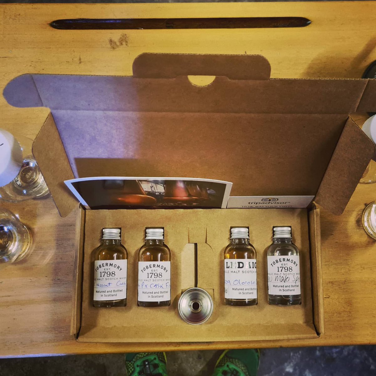 JonnoInFeldy's tweet photo. Ledaig 2009 Olorosso Cask: a dram of 2 halves, gentle salted nut aromas but a punch of floral smoke on the palate. Could have drunk that all night!

I loved getting to know these whiskies and the team at the distillery
@TobDistillery #tobermorydistillery #ledaig #scotch #whisky https://t.co/f2brVp3MDP