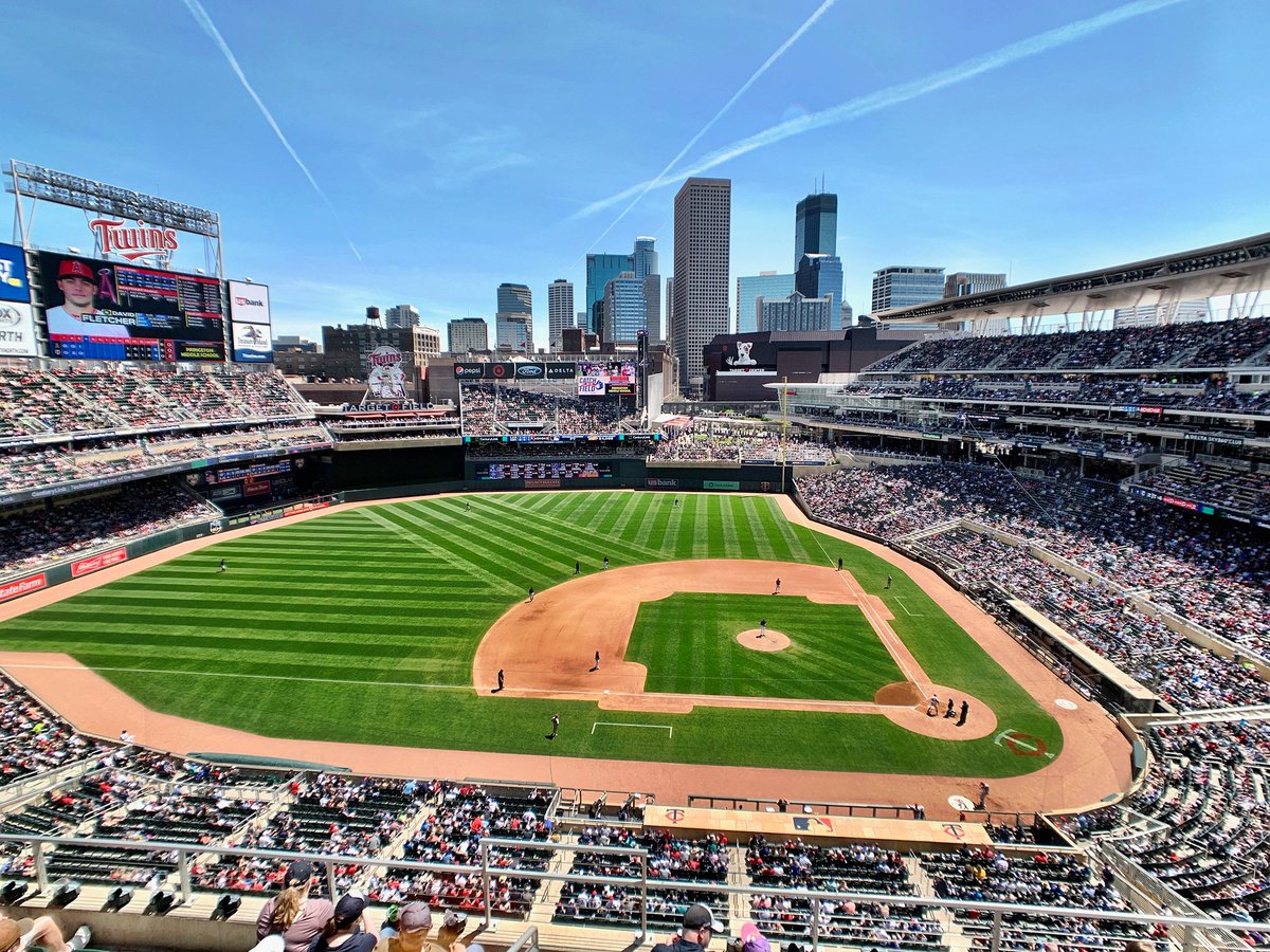 A lifetime ago, in April, the <a href="/Twins/">Minnesota Twins</a> became the 5th team to support #LG4Day! They agreed to support it immediately!

Thanks to @ALSA_MNNDSD and <a href="/Hrbie14/">Kent Hrbek</a> for setting up the meeting, and thanks to <a href="/TwinsPrez/">Derek Falvey</a> for the support - we are all #Twins fans now!

lg4day.com