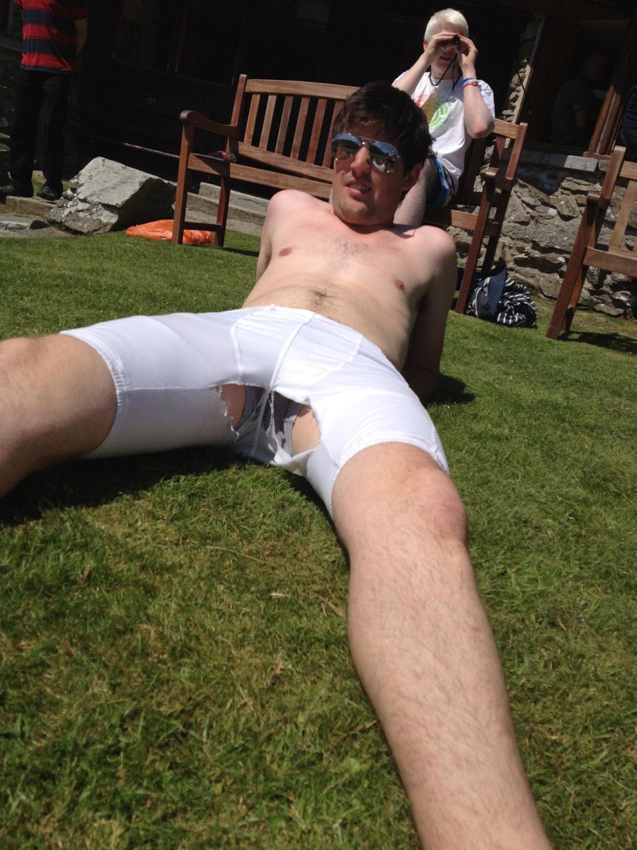 BeafordCC's tweet photo. How it started           How it’s going https://t.co/XwaFp9hamW