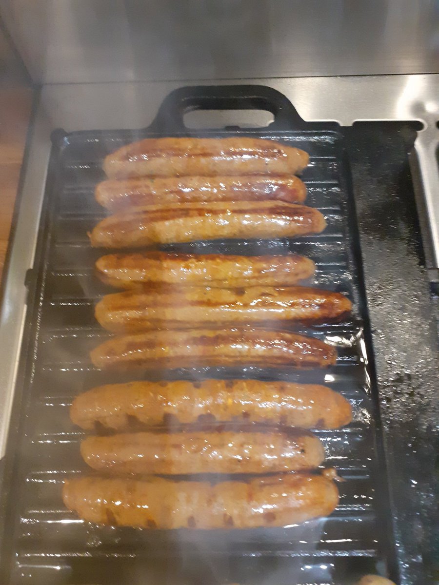 Took a little detour en route to my osteopath after work. Popped into <a href="/JohnnyPusztai/">Johnny Pusztai</a> and #doubleyay. Guess what's back ... Total #merguez fix this evening #zingychops #spiceh