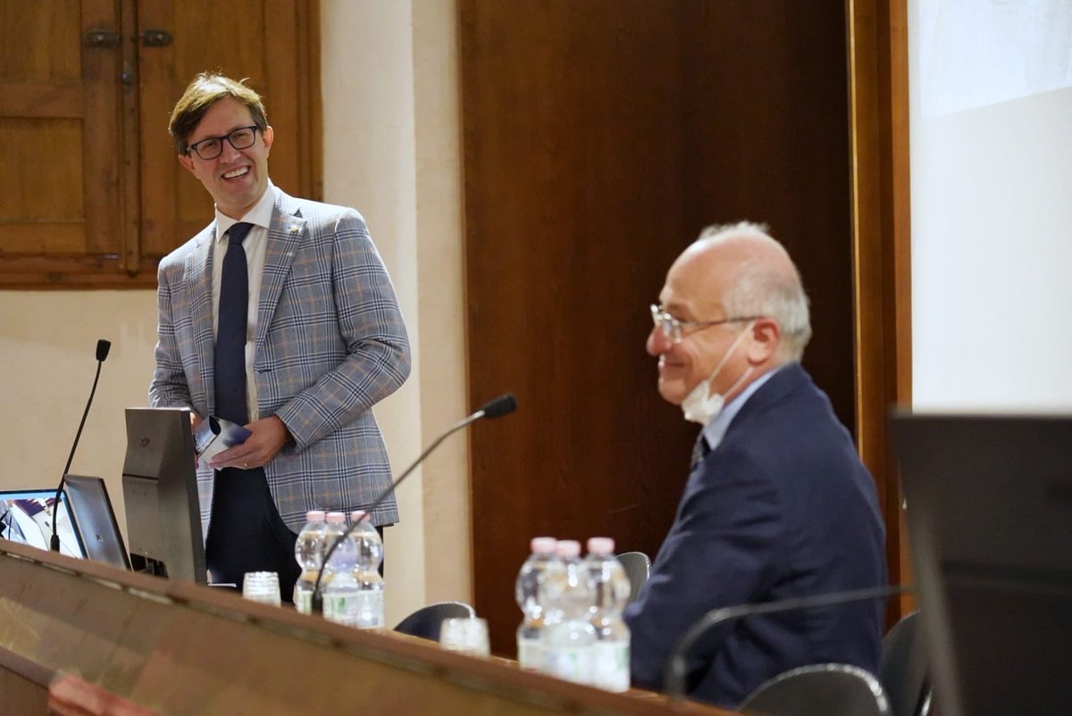 DarioNardella's tweet photo. A #Firenze la prima assemblea nazionale di #ACOSI, l’associazione nata per valorizzare il patrimonio culturale e artistico delle strutture sanitarie e di cura. La nostra sanità ha una grande storia di umanità, di bellezza e di cultura. https://t.co/T7kBEz2pCA