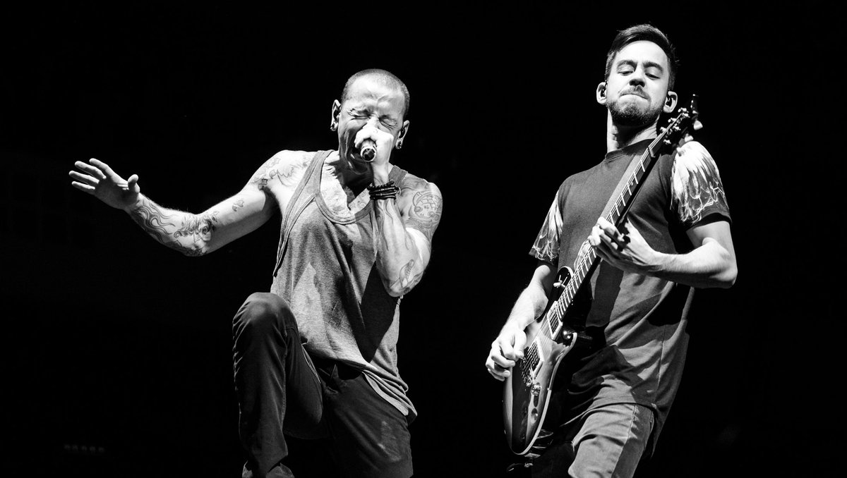 Spotify's tweet photo. 20 years of @linkinpark's iconic debut album 💚
Celebrate with the epic #HybridTheory20 anniversary edition 🤜 https://t.co/ZqiFLWhPdk https://t.co/CGad7Pd44o