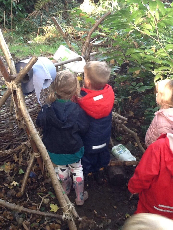 EYFS_StPeters's tweet photo. Green Shoots Nursery children loved creating pictures using natural materials in forest school this week. What great experiences. #outdoorlearning #EYFS https://t.co/3zq5gqEwQQ