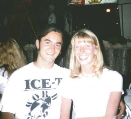 Supernezzmac's tweet photo. Took my new girlfriend to a @BodyCountBand concert in Newcastle, UK on our second date back in 1994, I purchased the iconic @FINALLEVEL World Tour T-Shirt, and she became a BC fan for life, 26 years on and we been married 23 years and still listen to the legend that is ICE MFT👌 https://t.co/55hmBi0HyU