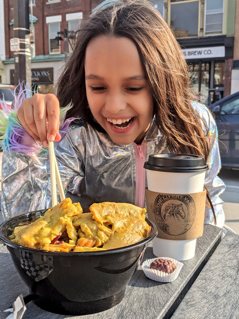 YashYanthi's tweet photo. Alcohol is permitted in the @StratfordON Al Fresco locations if it is accompanied by food & has been purchased as takeaway from a Stratford restaurant. (BYOB is not permitted) #MurphysDoSratford #FallForStratford #LoveStratford #StratfordAlFresco #sponsored https://t.co/9gxftyfXZ7