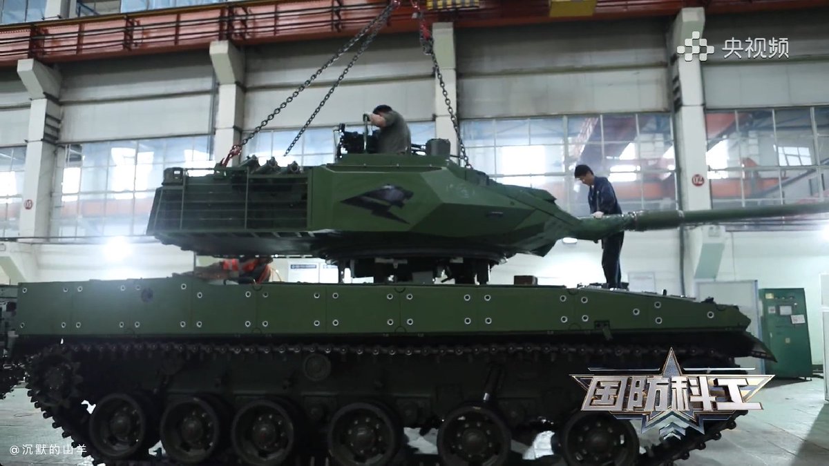 TheDeadDistrict's tweet image. Chinese Type-15 (aka ZTQ-15) light tank in assembly line of the  Inner Mongolia First Machinery Group
thedeaddistrict.blogspot.com/2020/10/chines…
#PLA #China #Type15 #ZTQ15