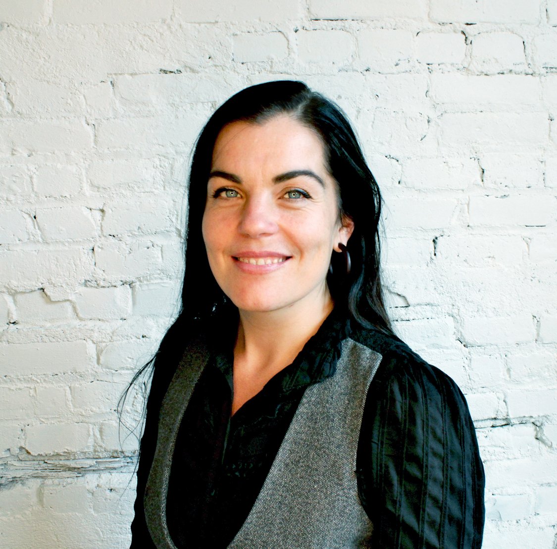 viucrew's tweet photo. Nanaimo journalist Julie Chadwick (The Walrus, Vice, The Salish Sea Sentinel) will be our guest in the CREW Advanced Feature Writing class, Tues., Oct. 13, 6 pm via Zoom. Members of the public are welcome to join us for a Q&amp;A. Email  frank.moher@viu.ca for the Zoom link. https://t.co/9Hc5mbGPb0