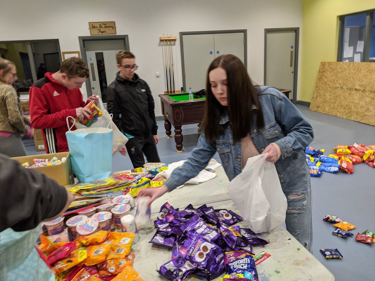BlackmountainG's tweet photo. We have had a positive and productive week as we engage with members who are completing Health &amp; Well-being programme, participating in positive Mental health sessions, preparing packs for young children in the community and also time to have fun together!

#Leadershipfromwithin https://t.co/J8zGsOXCkp
