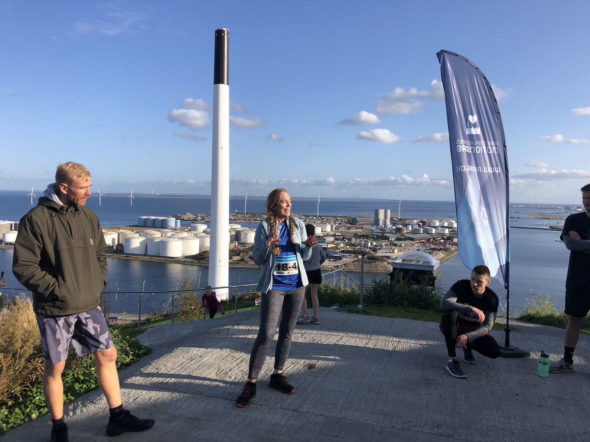 Willeberg1's tweet photo. TAK til alle Jer 43.000 kolleger, der idag har dyrket sammenholdet med hinanden og os i @Firmaidraetten over hele DK. Mange hver for sig og digitalt - men I har prioriteret kollegamotion her i denne særlige udgave af #AMdag20. Afstand må ikke blive til stilstand #DyrkSammenholdet https://t.co/ftfE6v8uG7
