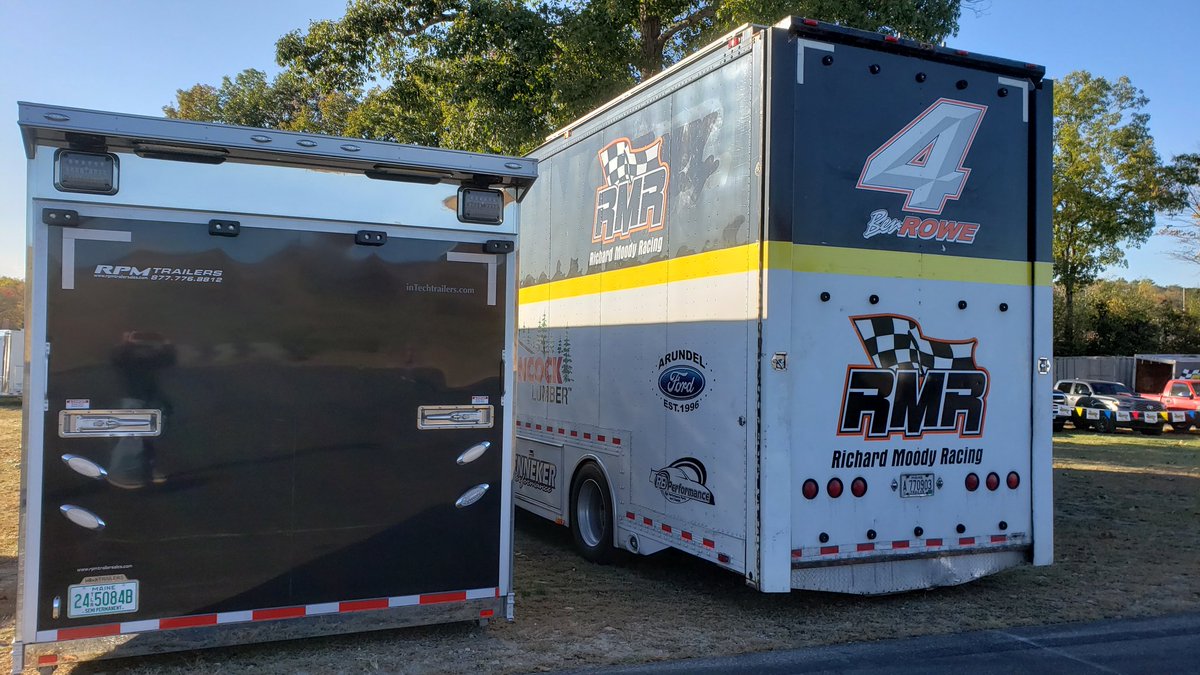 The @PASSSLM14 are already arriving at @ThompsonSpdwy, the Super Late Models will hit the track starting Saturday. Catch #SunocoWorldSeries racing Saturday and Sunday live on Speed51.TV: speed51.tv/products/ppv-t…